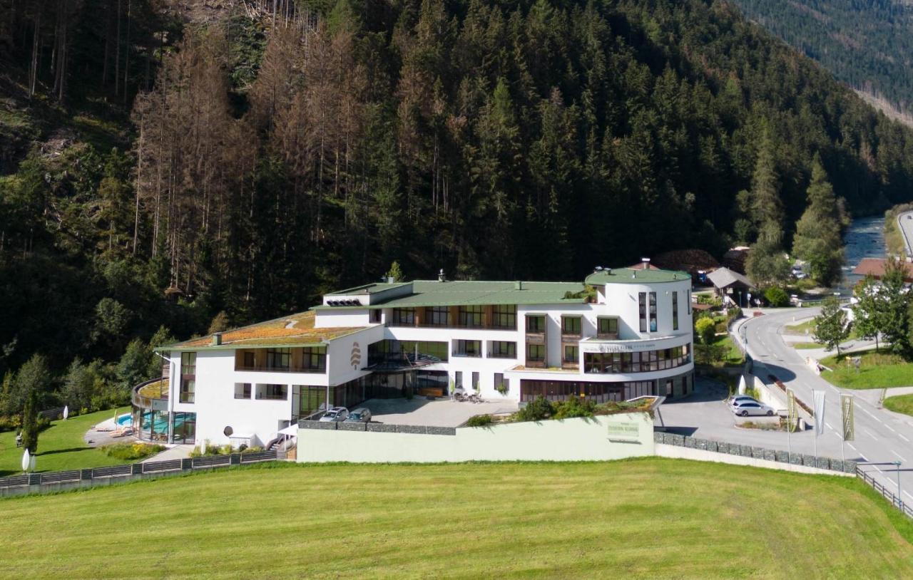 Spa Hotel Zedern Klang Hopfgarten in Defereggen Екстер'єр фото