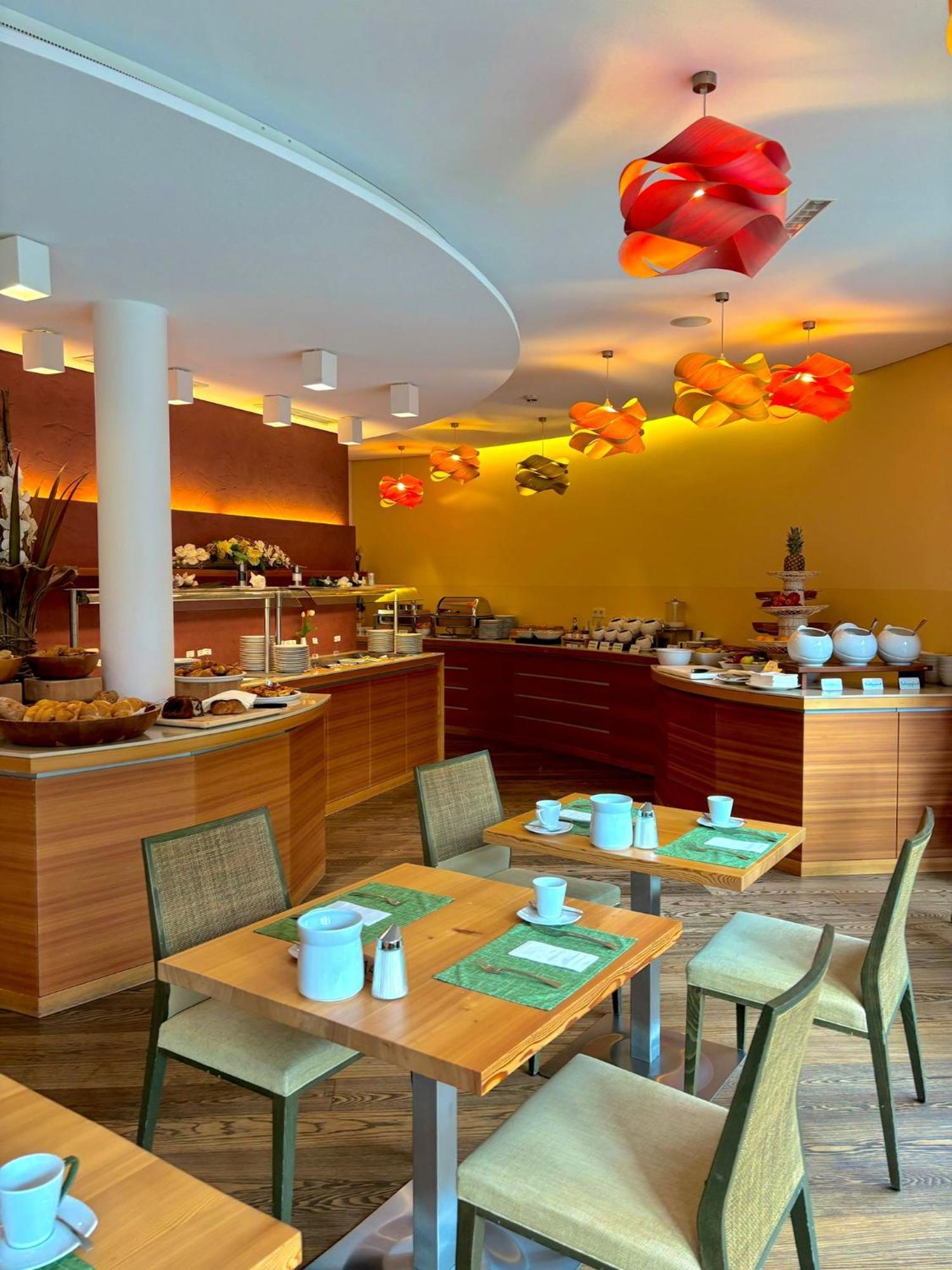 Spa Hotel Zedern Klang Hopfgarten in Defereggen Екстер'єр фото