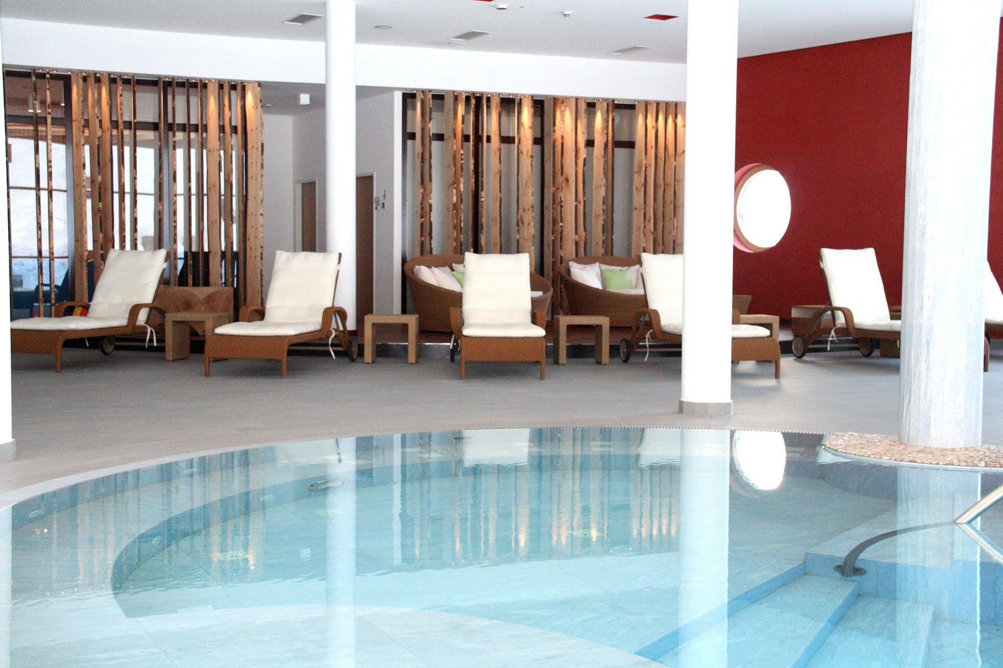 Spa Hotel Zedern Klang Hopfgarten in Defereggen Екстер'єр фото